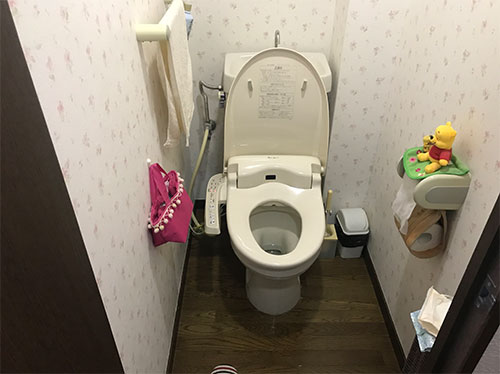 トイレのリフォーム工事
 Before